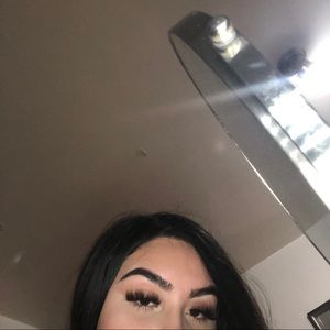 Meet your Posher, Blanca